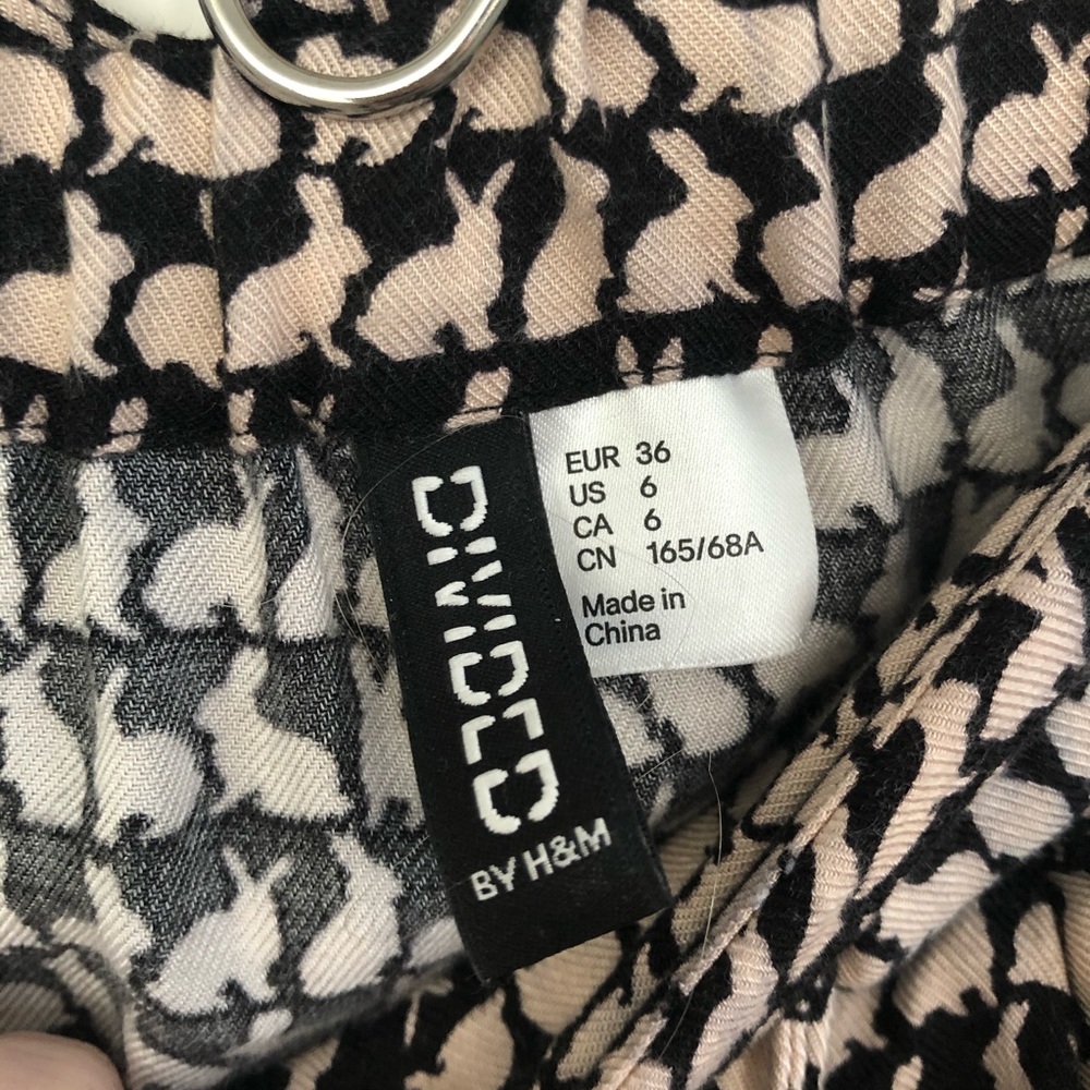 πH&M DIVIDED Tie Waist Bunny Skirt - Picture 4 of 8